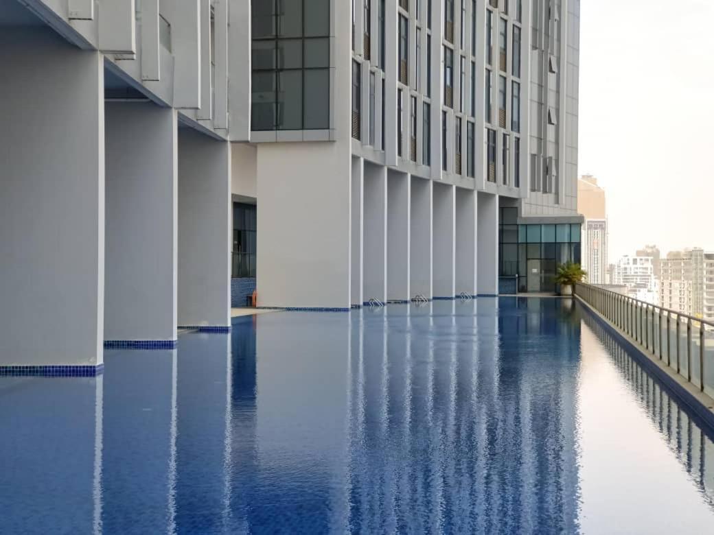 The Bridge Residence Phnom Penh Exterior foto